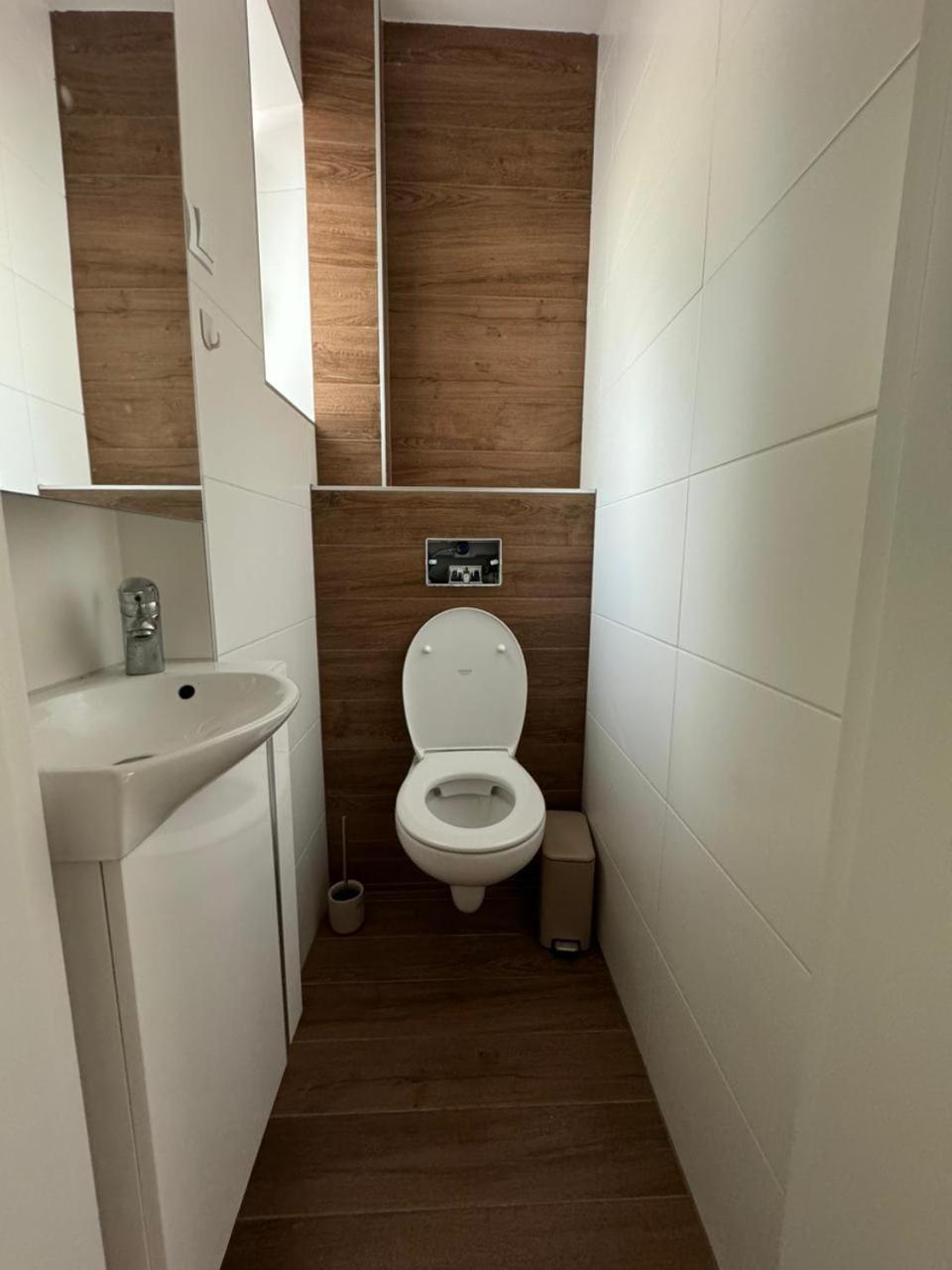 Maximo - Free Parking Apartment
